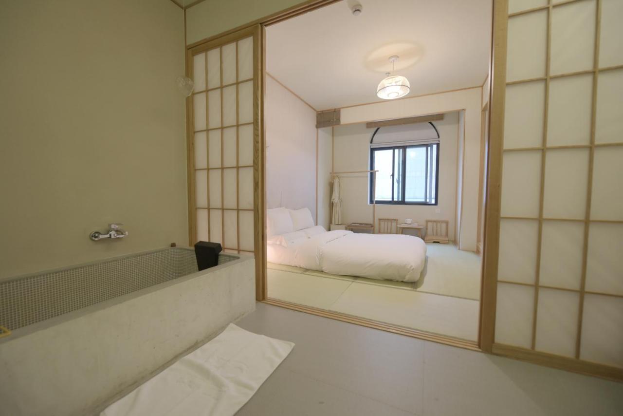 Shanghai Xintiandi Former French Historical Area Hotel מראה חיצוני תמונה